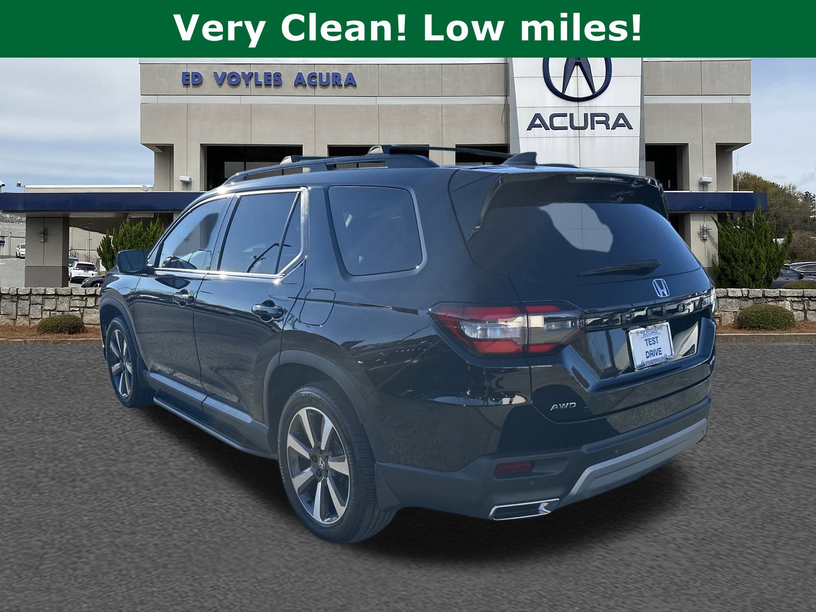 2025 Honda Pilot Touring