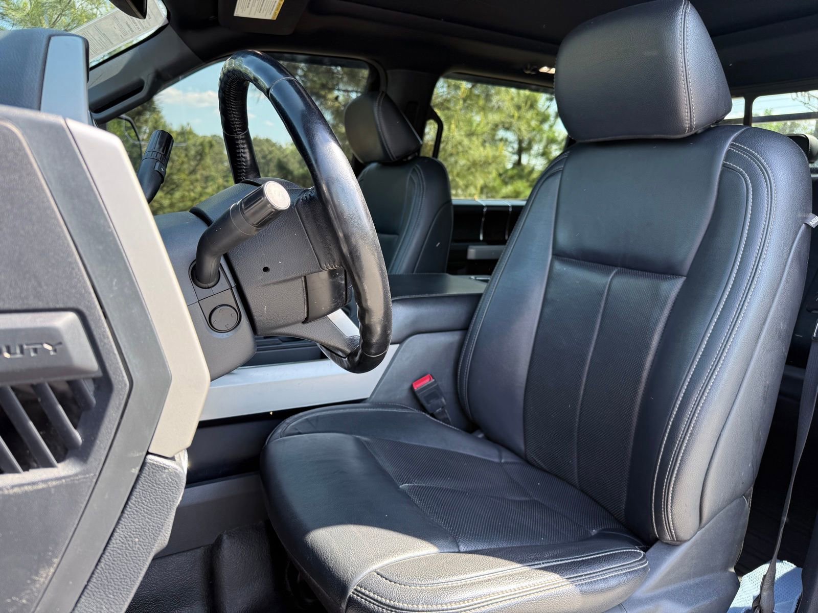 2022 Ford F350 Lariat