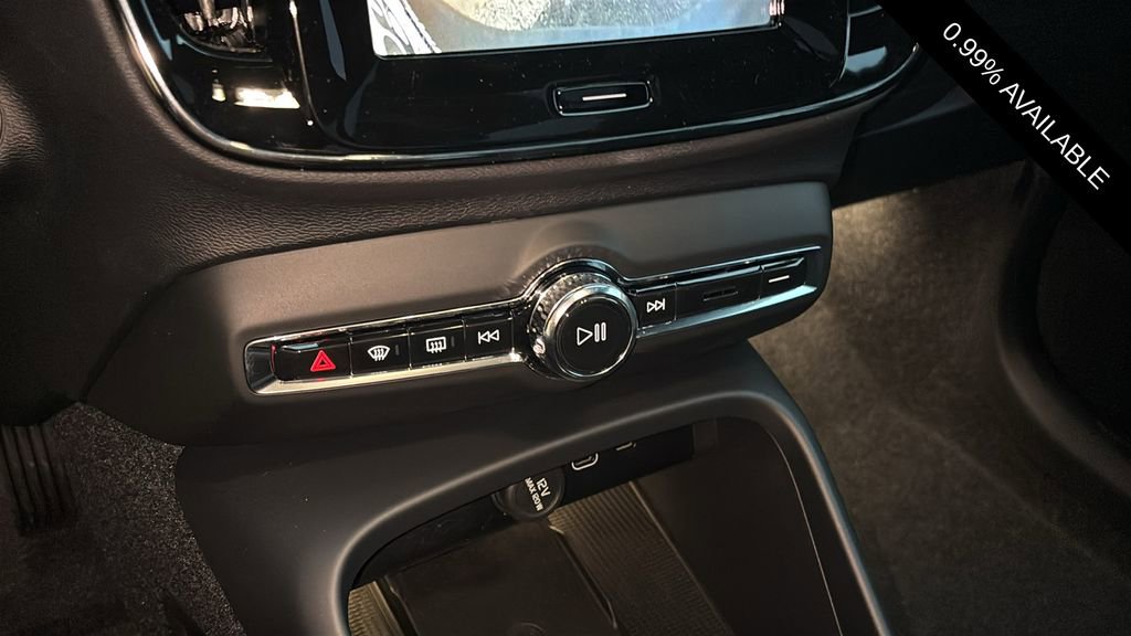 2026 Volvo Xc40 B5 Ultra