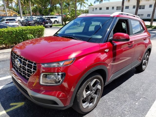 Used 2023 Hyundai Venue SEL w/ Cargo Package