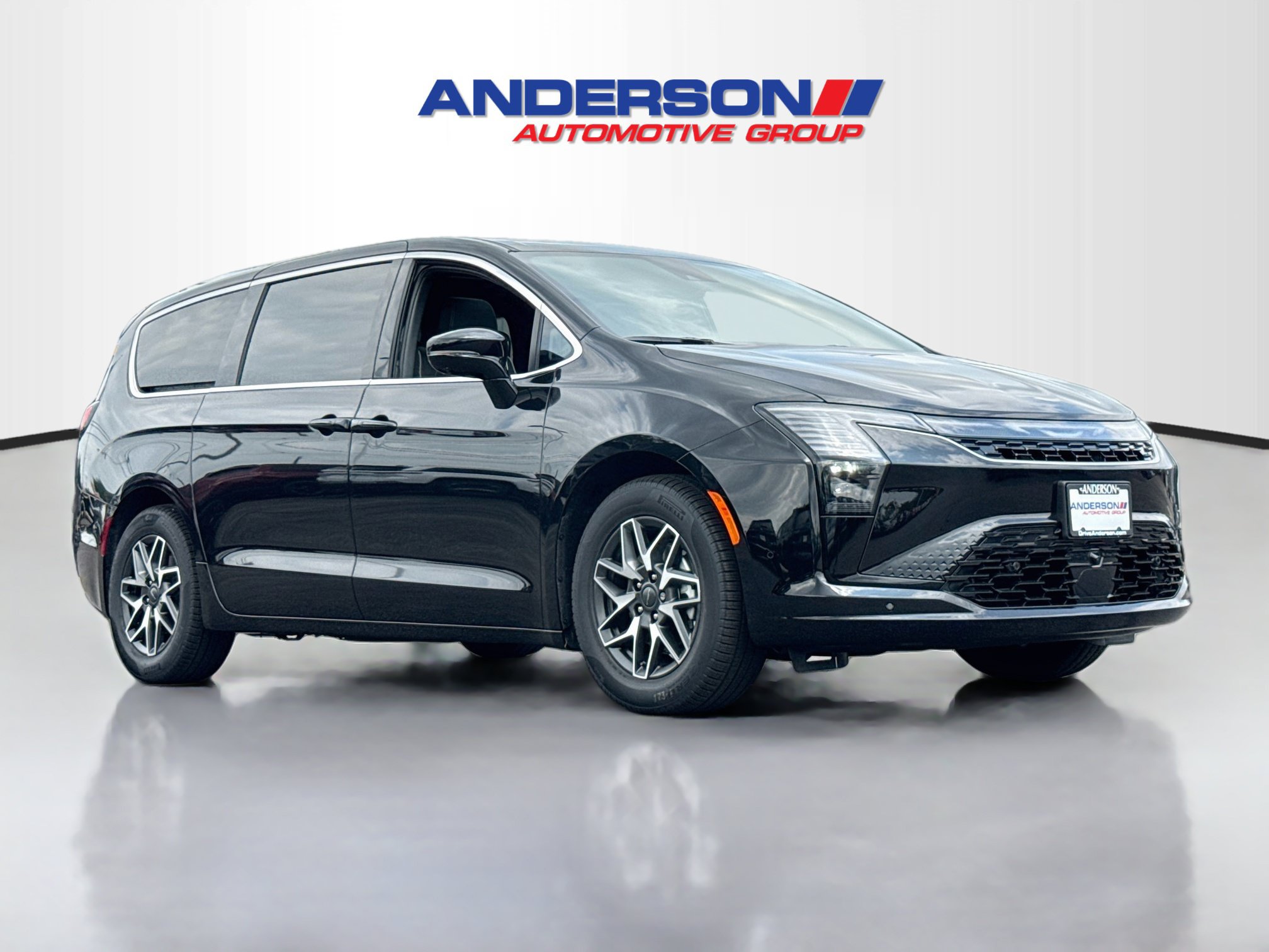 New 2027 Chrysler Pacifica Limited w/ Family Tech Group