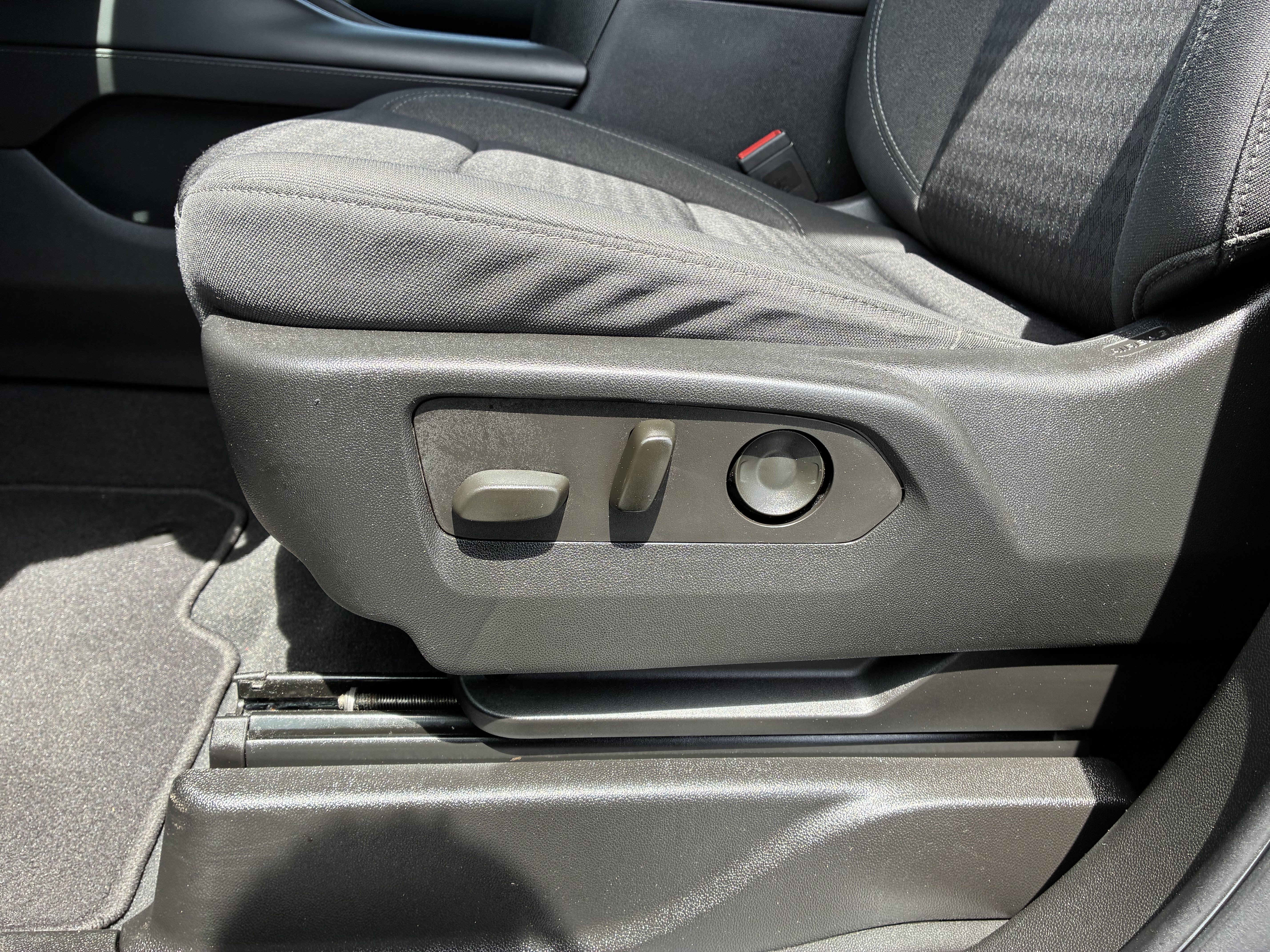 2022 Chevrolet Suburban LS