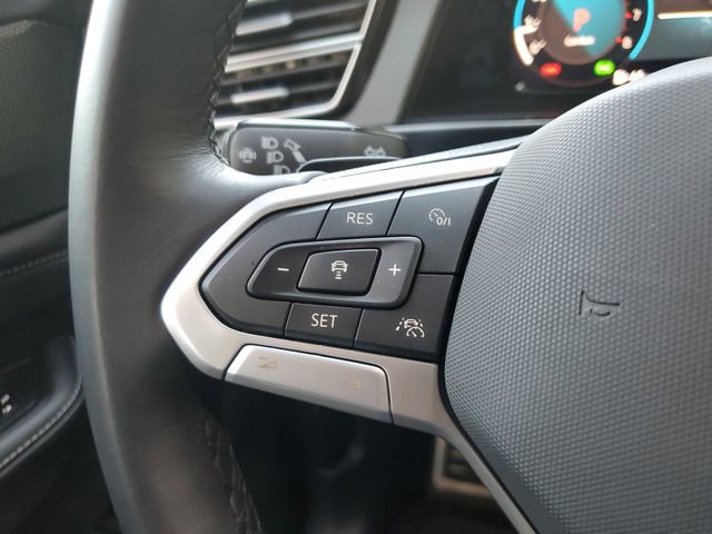 2026 Volkswagen Atlas Cross Sport SEL R-Line