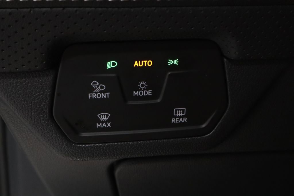 2025 Volkswagen Atlas SE