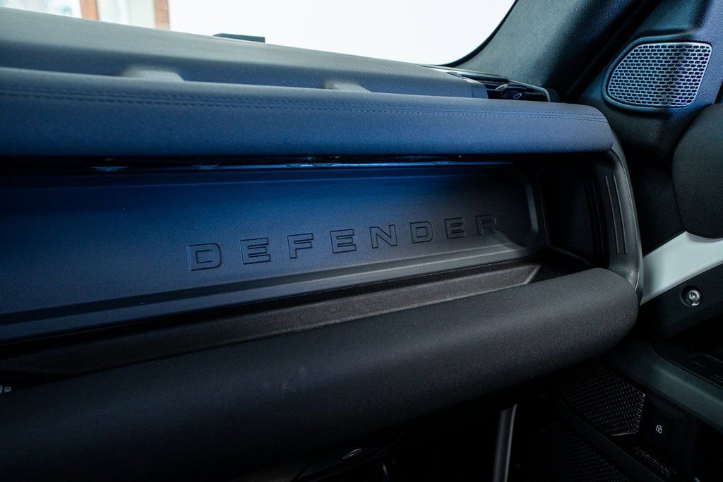 2023 Land Rover Defender 110 X-Dynamic SE