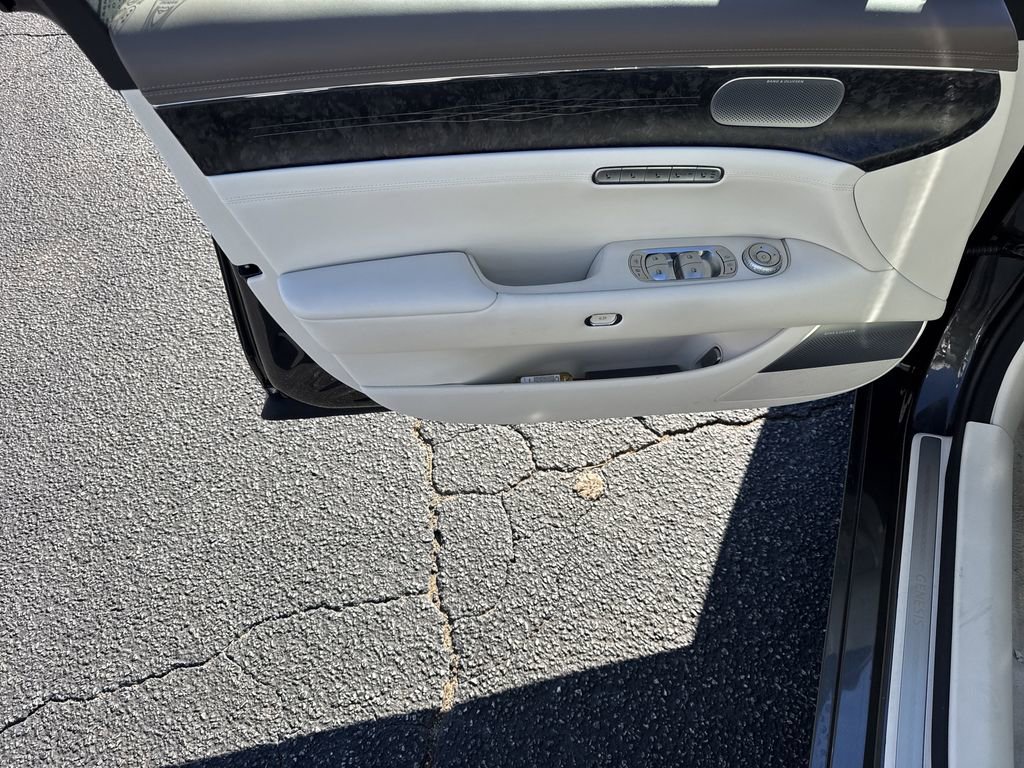 2025 Genesis G90 3.5T