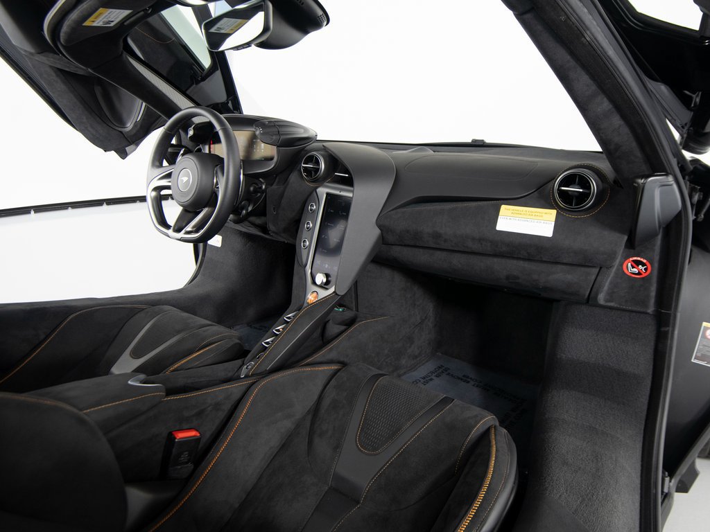 Used 2025 McLaren 750S photo 25
