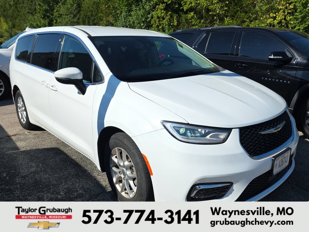 Used 2023 Chrysler Pacifica Touring-L