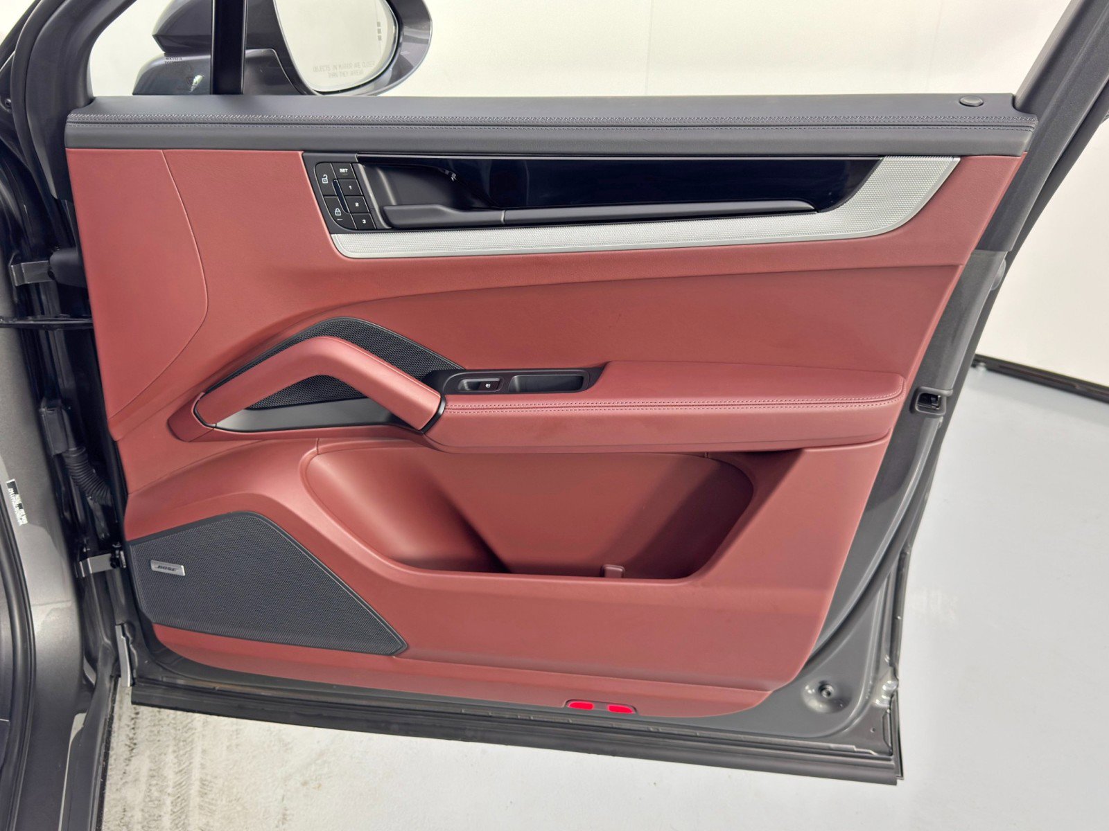 2025 Porsche Cayenne S