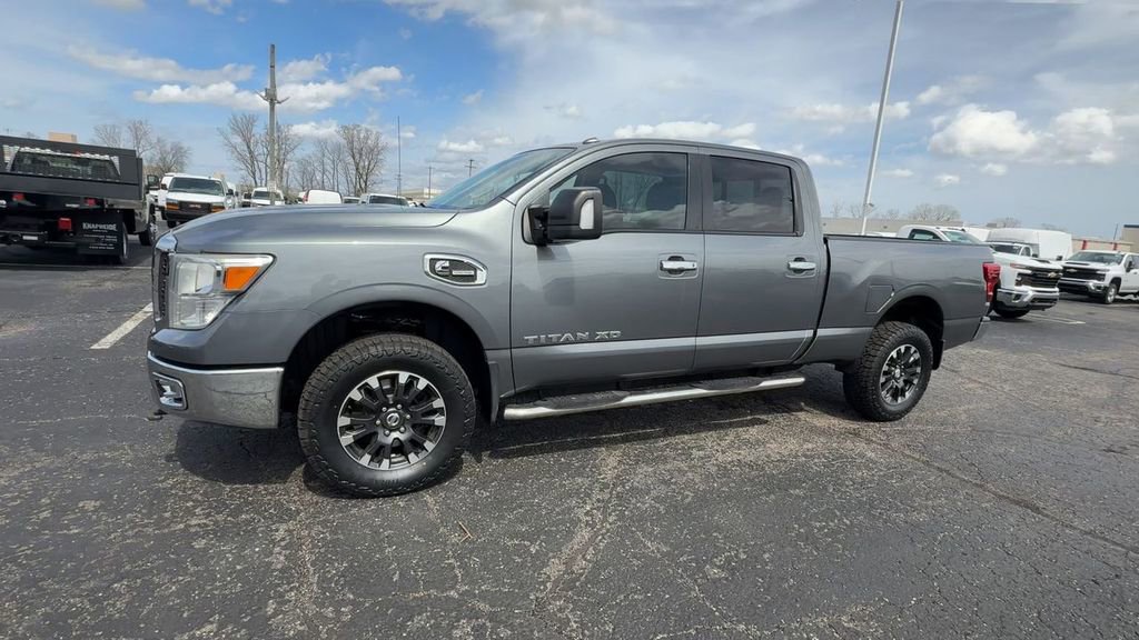 2017 Nissan Titan SV