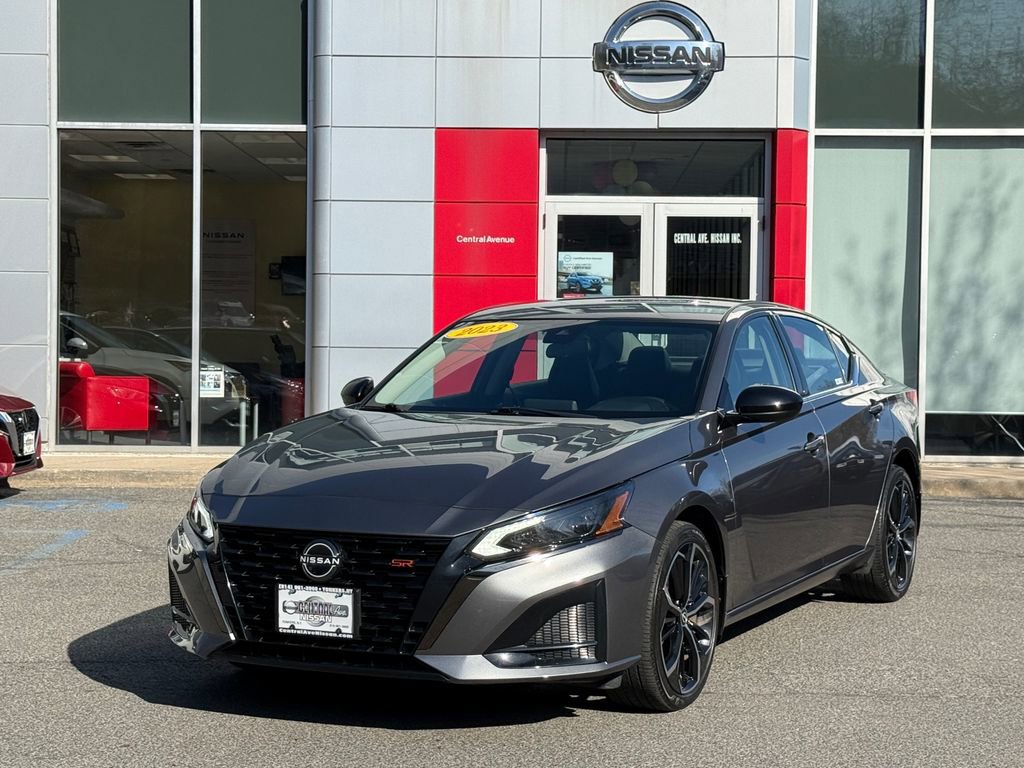 Used 2023 Nissan Altima 2.5 SR