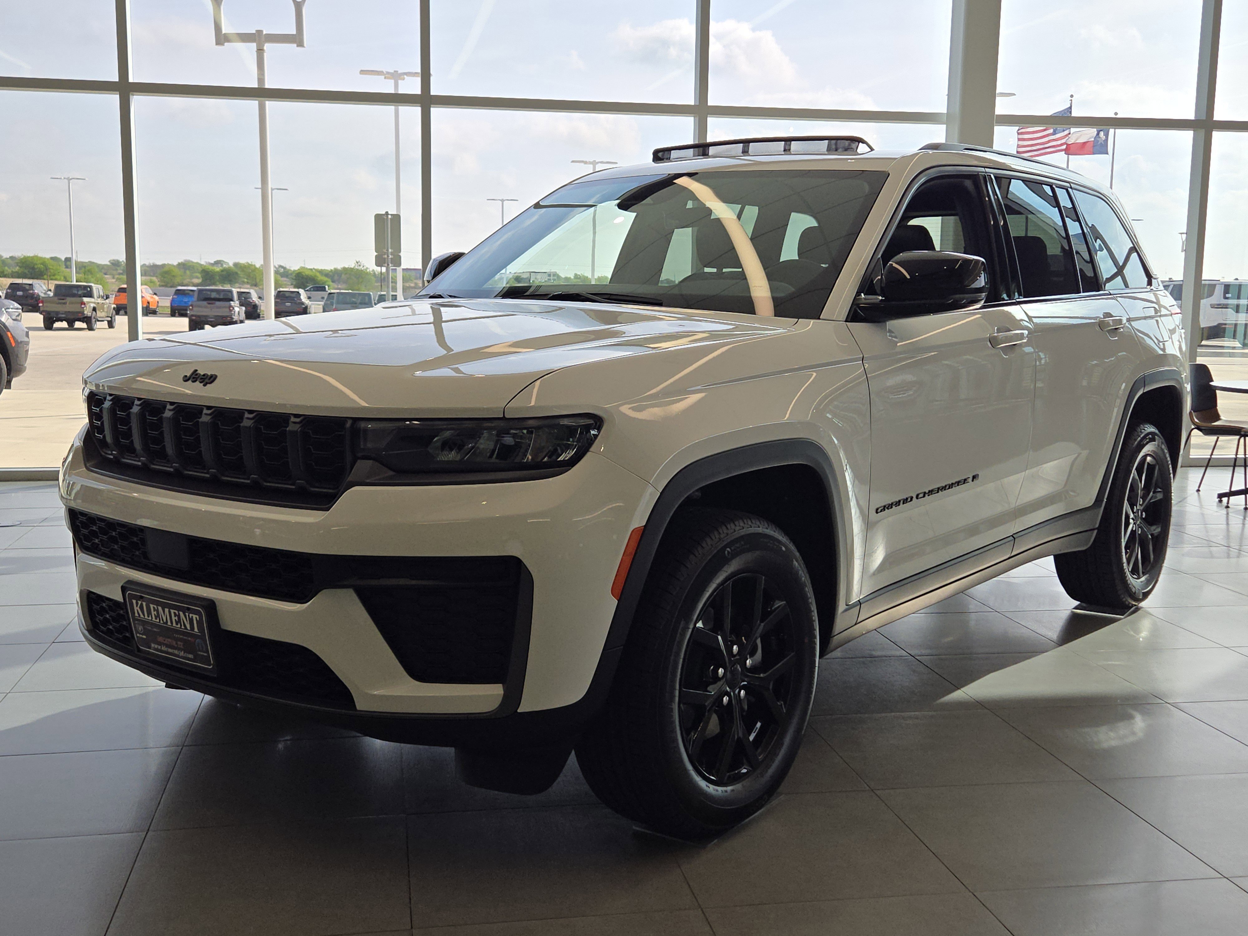 New 2026 Jeep Grand Cherokee Altitude