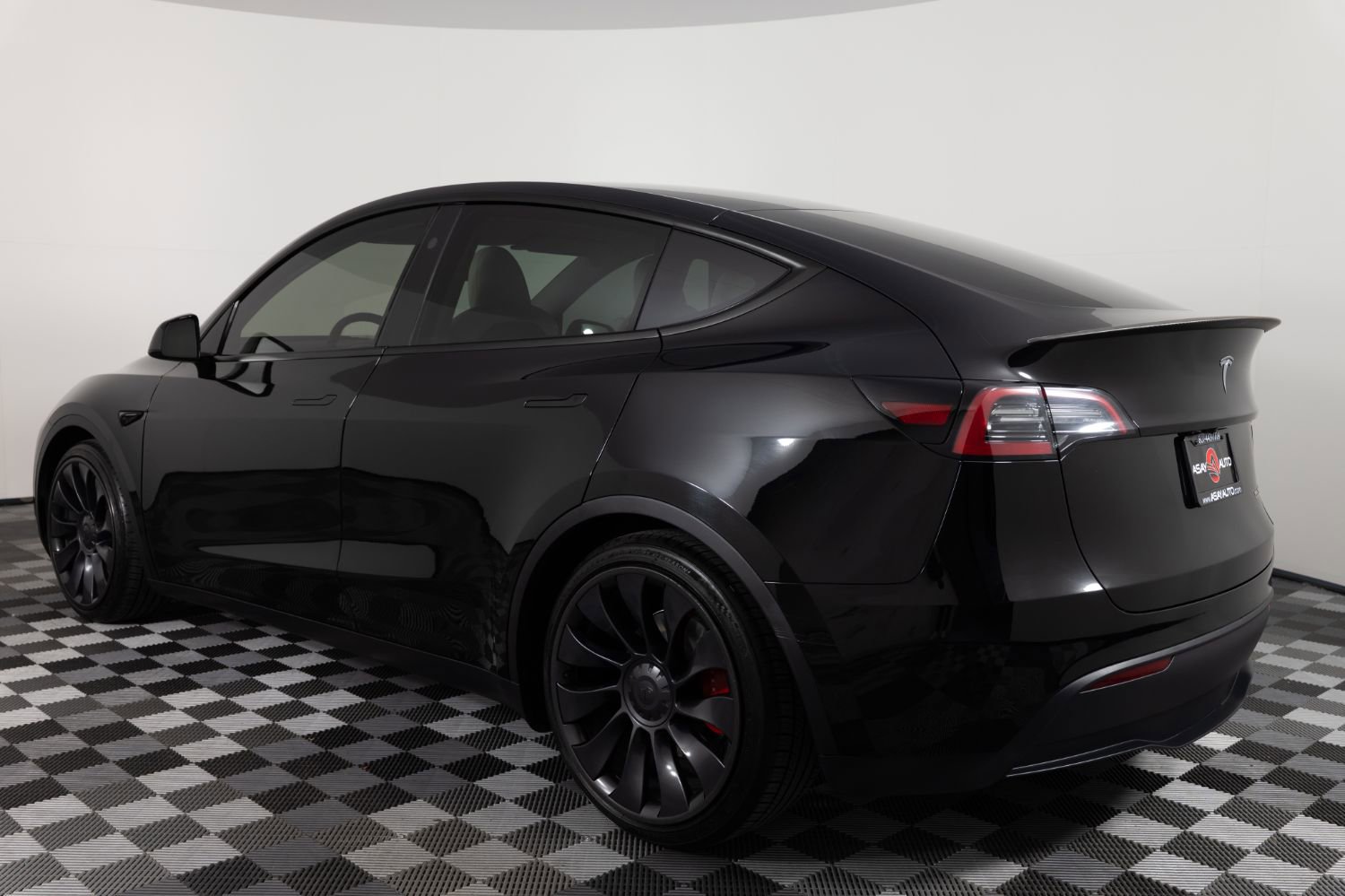2024 Tesla Model Y Performance