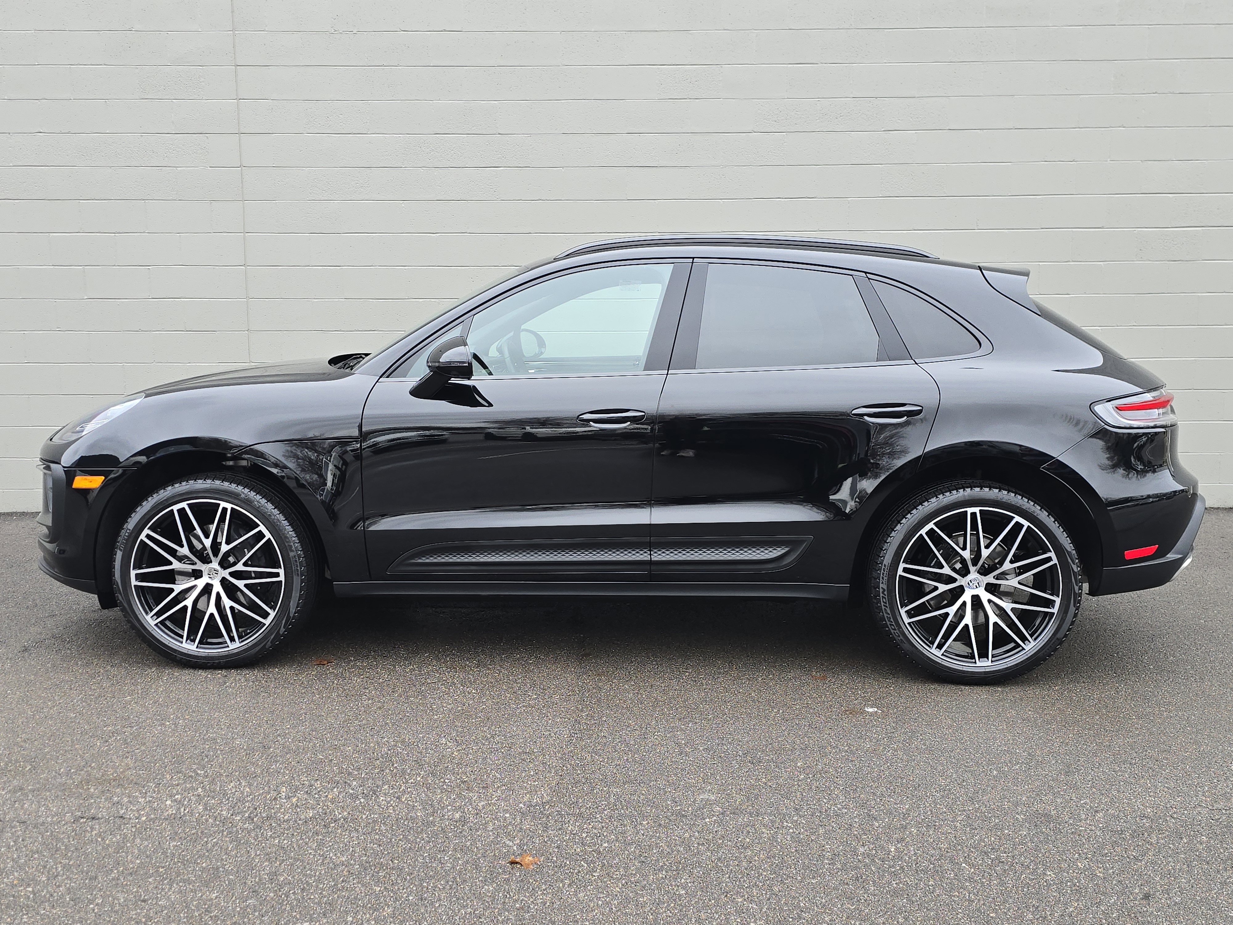 2025 Porsche Macan