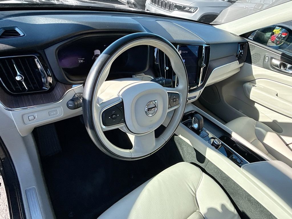 2022 Volvo Xc60 B5 Momentum