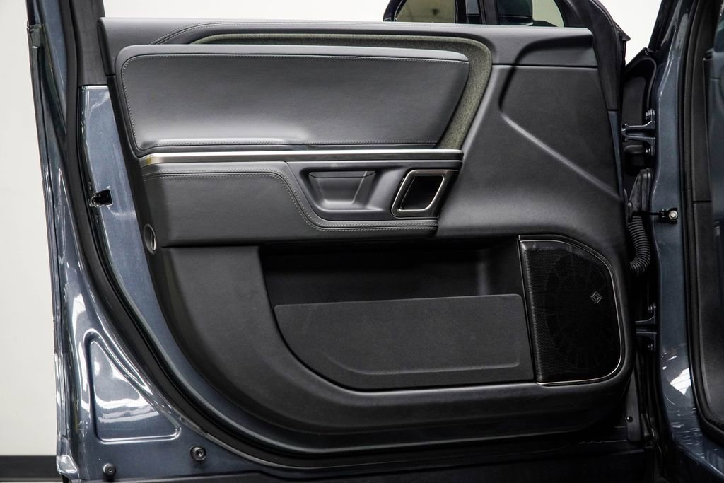 2024 Rivian R1S Adventure