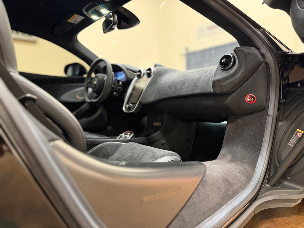 Used 2019 McLaren 600LT photo 29