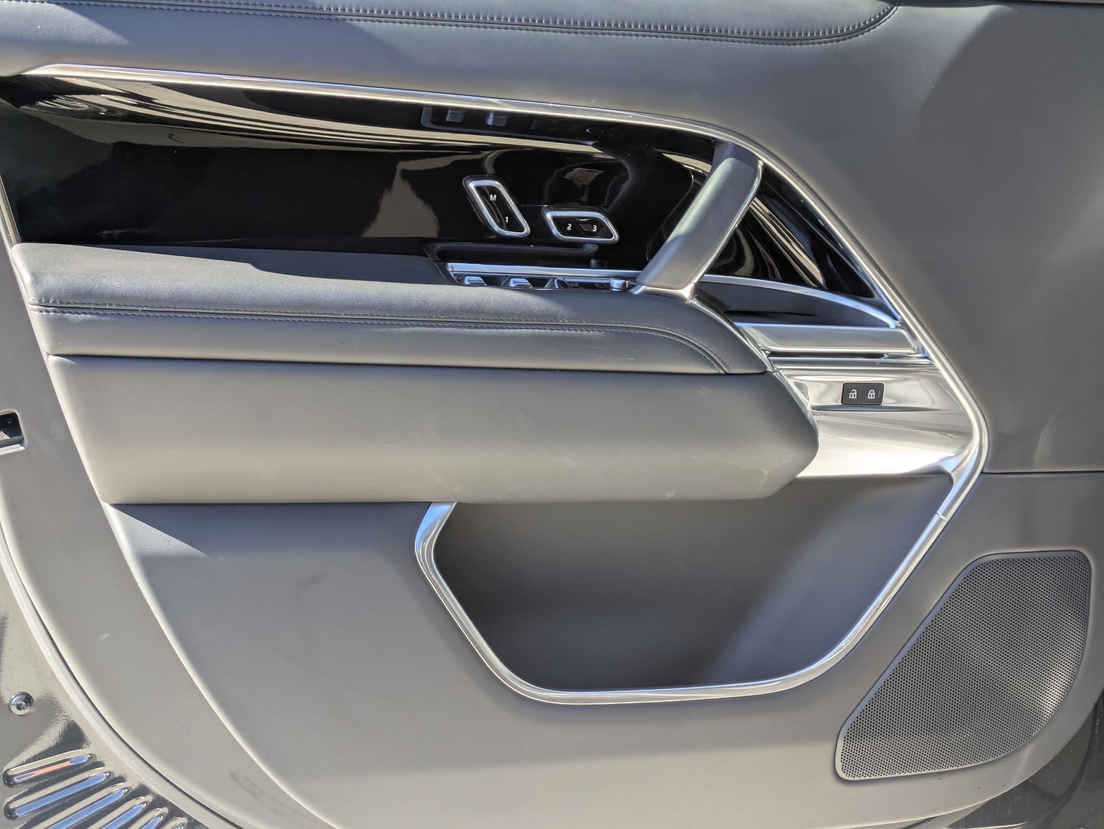 2024 Land Rover Range Rover SE