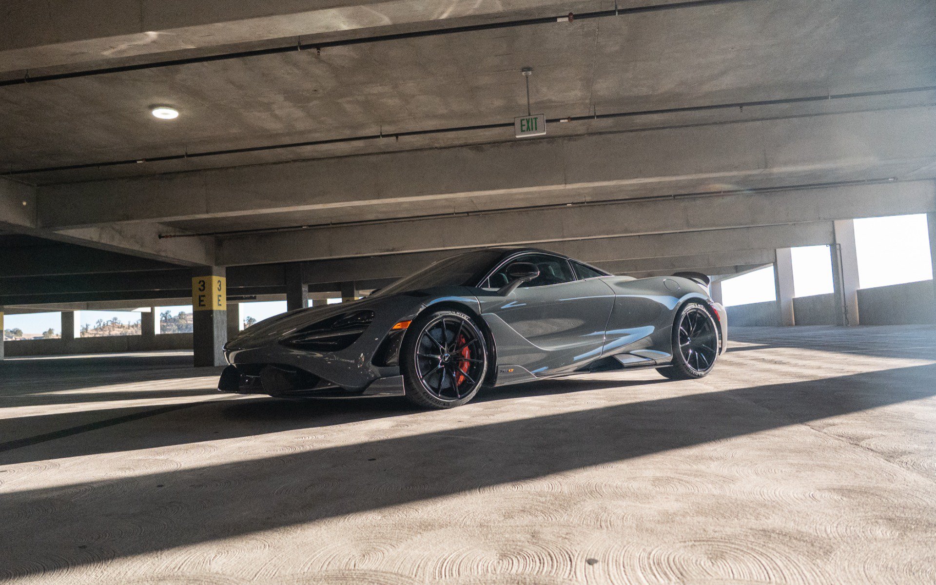 Used 2021 McLaren 765LT photo 10