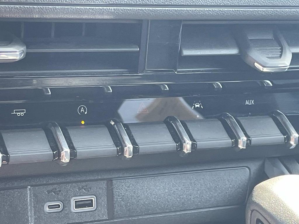 2023 Chevrolet Colorado W/T