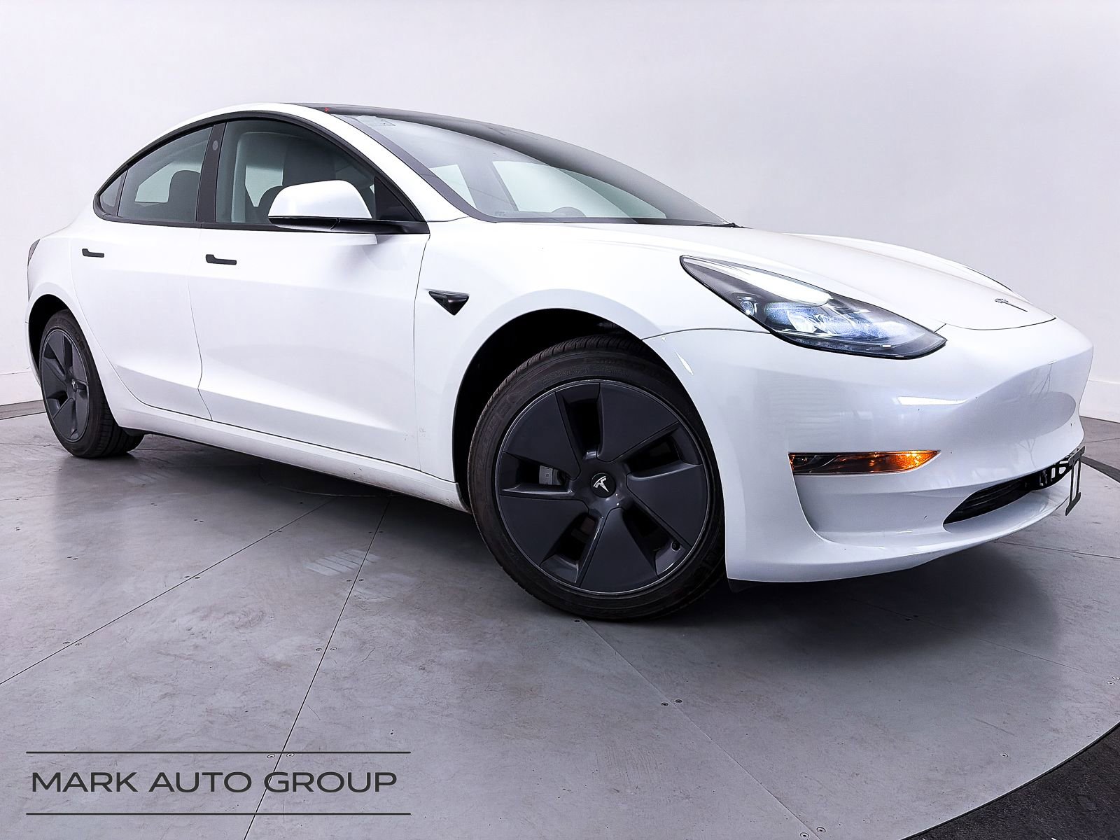 2023 Tesla Model 3 Standard Range