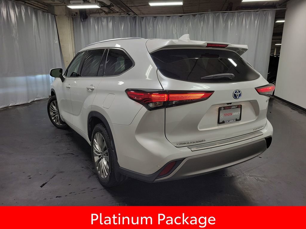 2023 Toyota Highlander Platinum