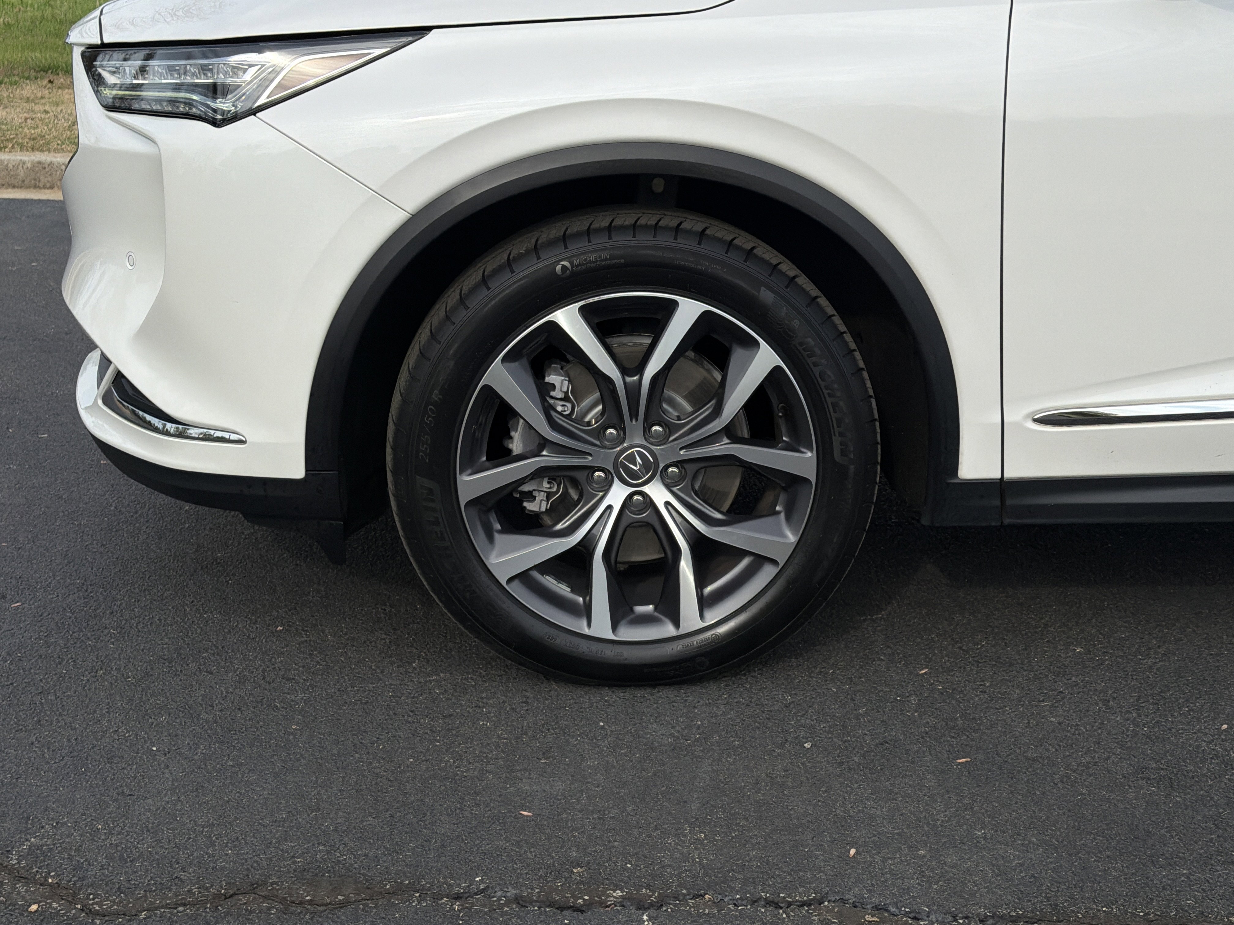 2023 Acura MDX FWD w/ Technology Package