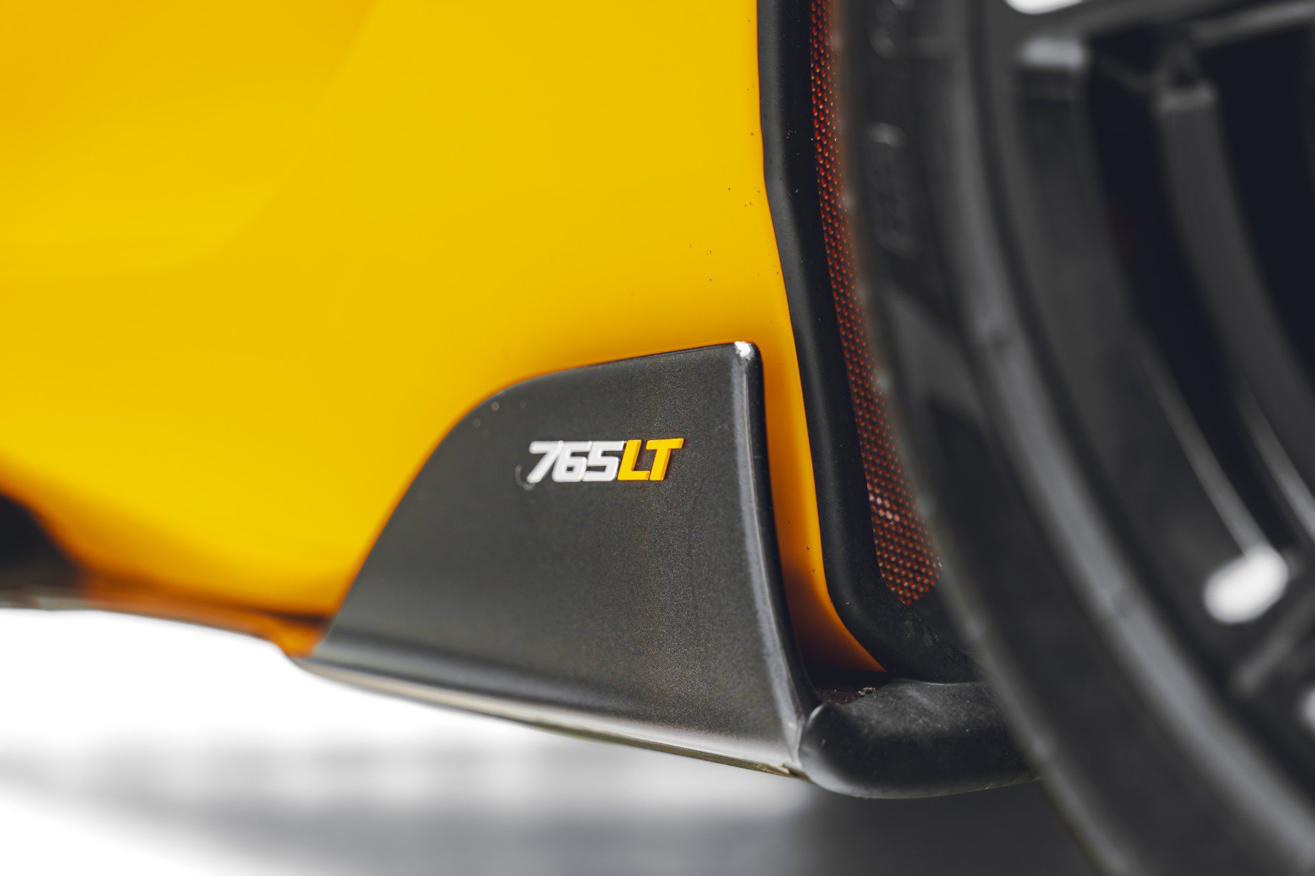 Used 2021 McLaren 765LT photo 33