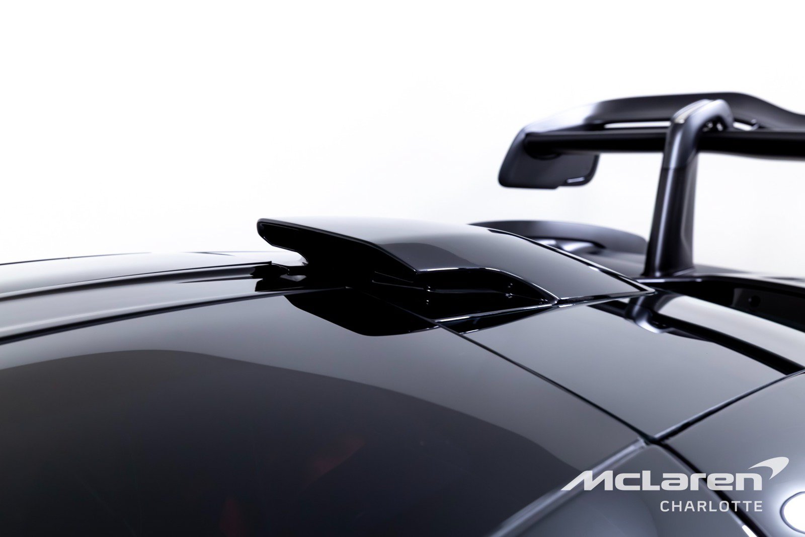 Used 2019 McLaren Senna photo 37