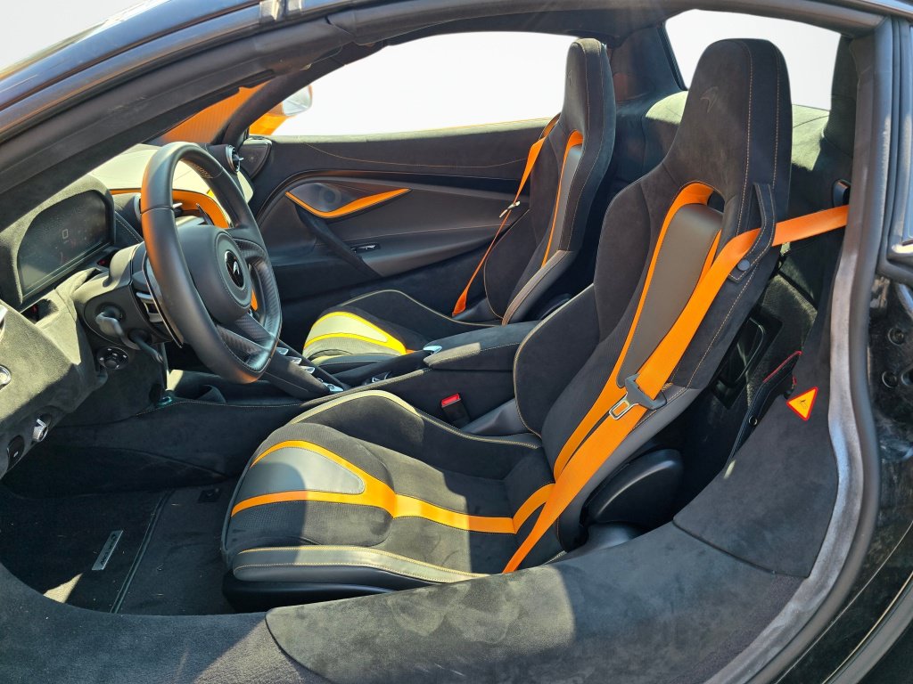 Used 2022 McLaren 720S Performance photo 12