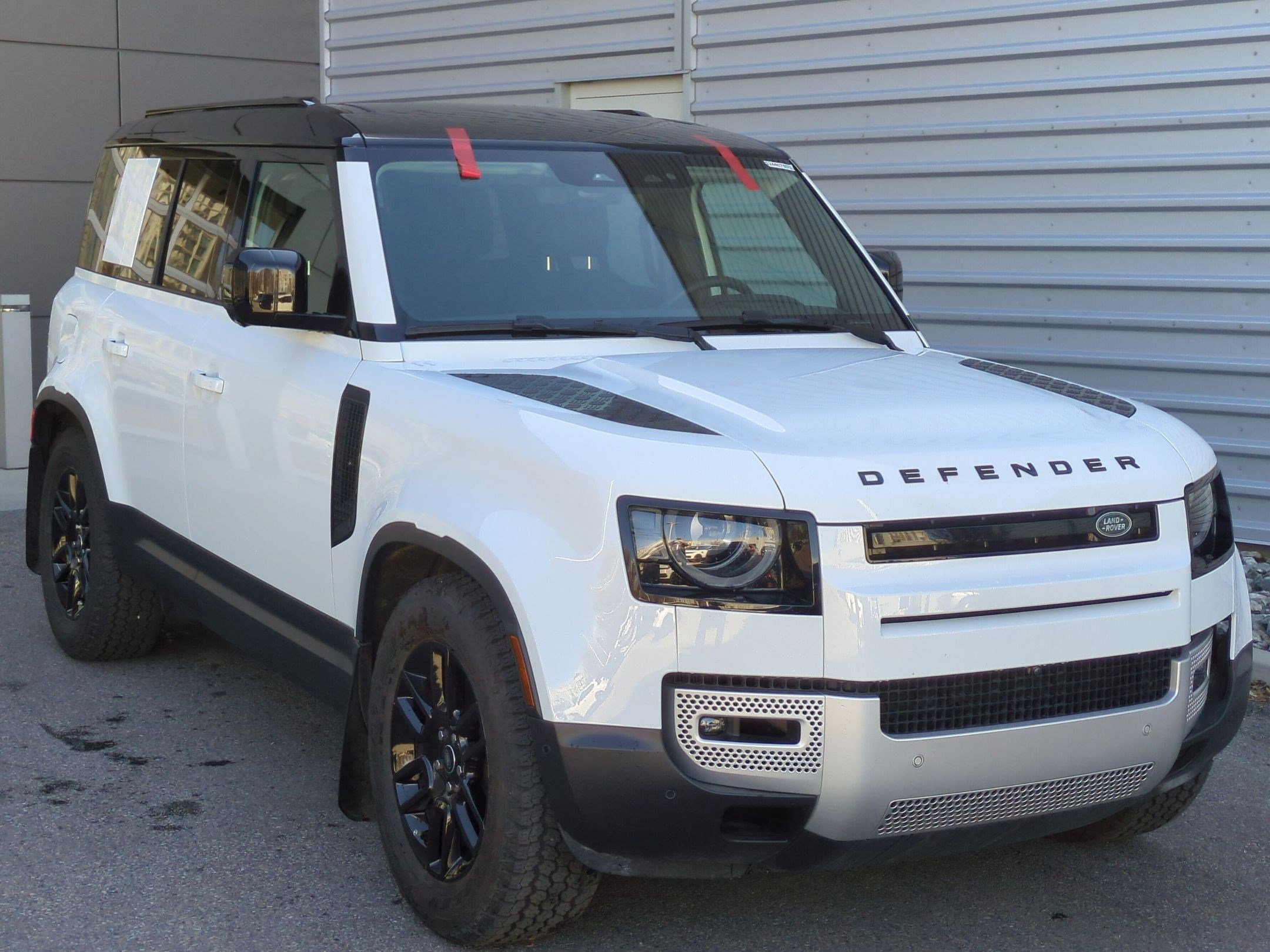 2025 Land Rover Defender 110 S