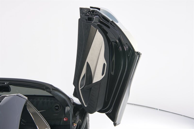 Used 2022 McLaren 765LT photo 32