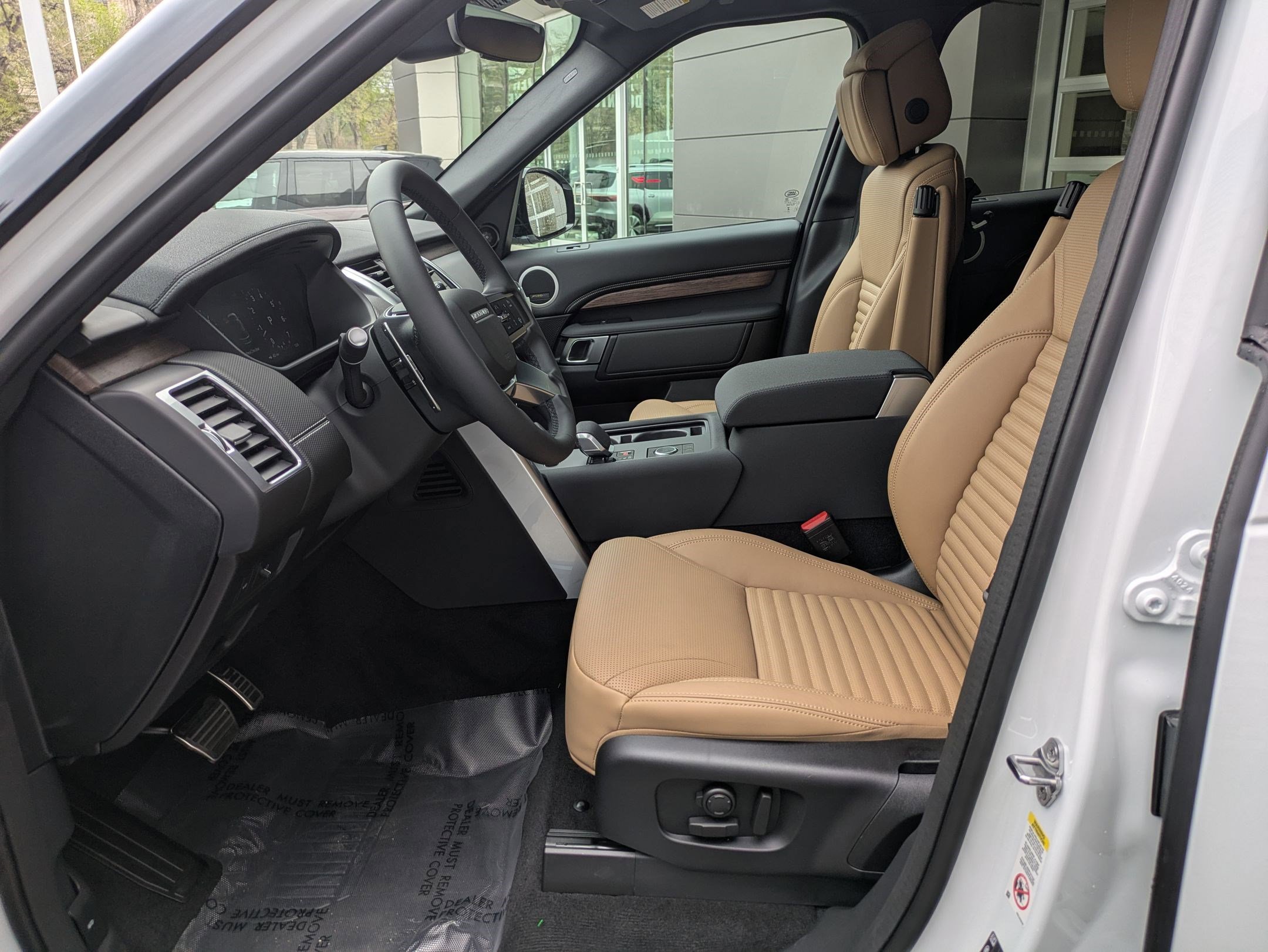 2026 Land Rover Discovery Dynamic SE