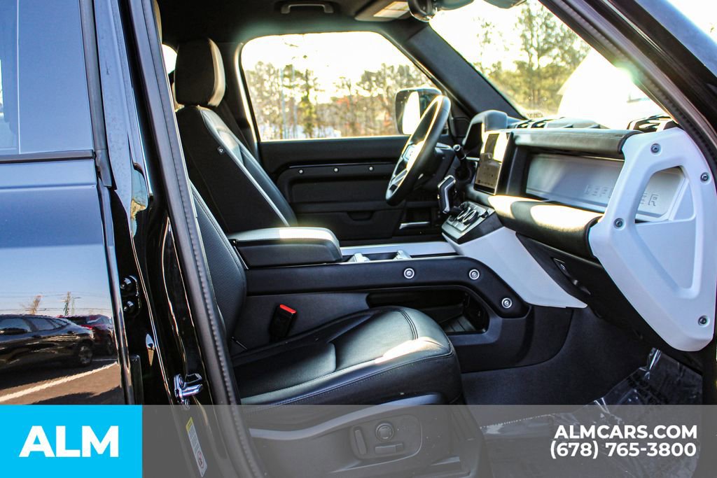 2025 Land Rover Defender 110 S