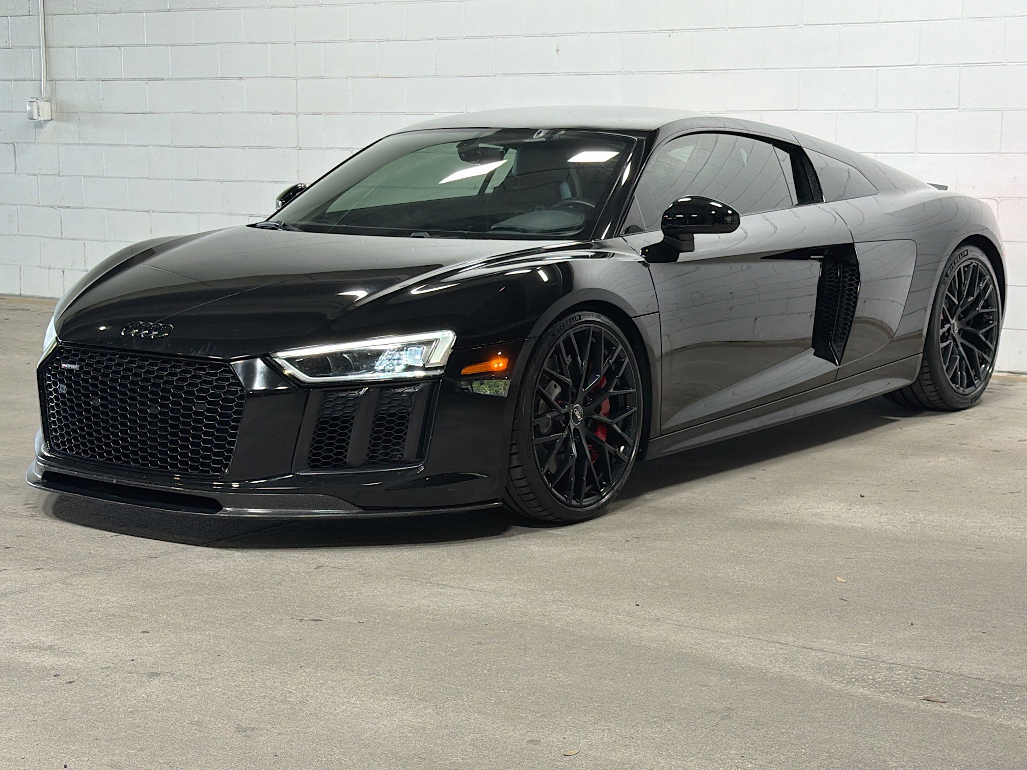 Used 2018 Audi R8 V10 w/ Premium Package