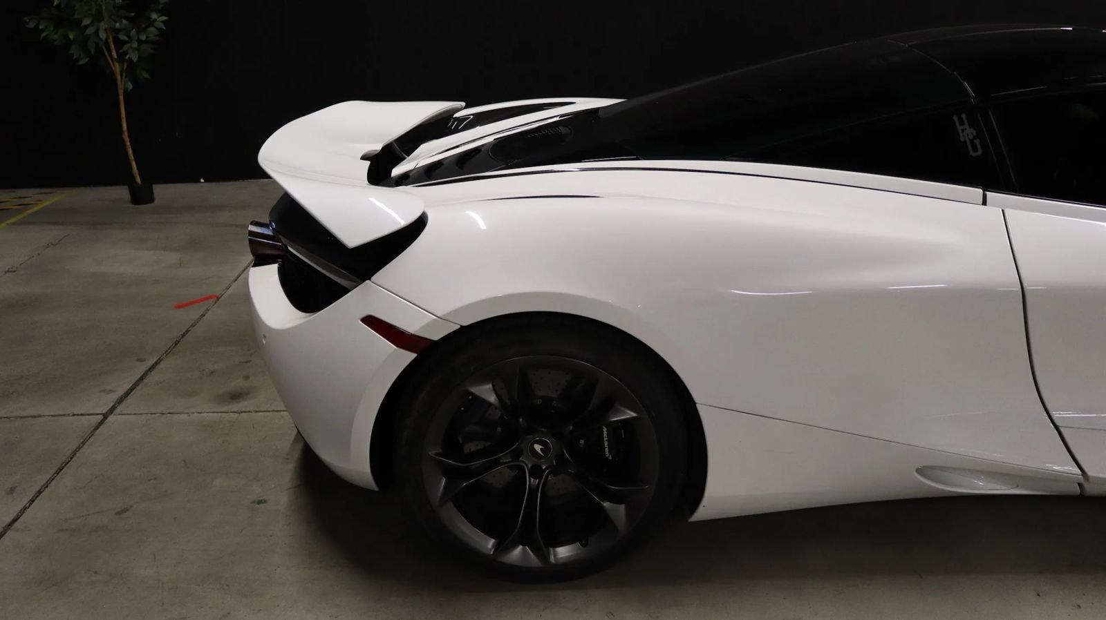 Used 2019 McLaren 720S photo 17