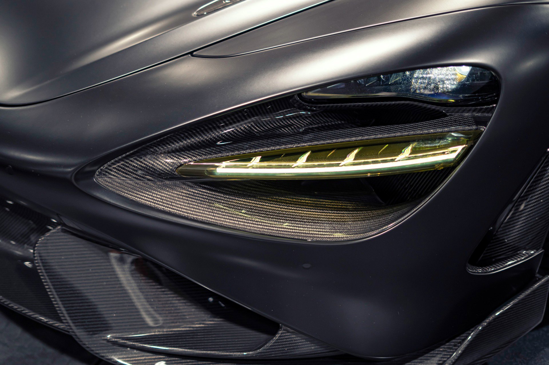 Used 2021 McLaren 765LT photo 47