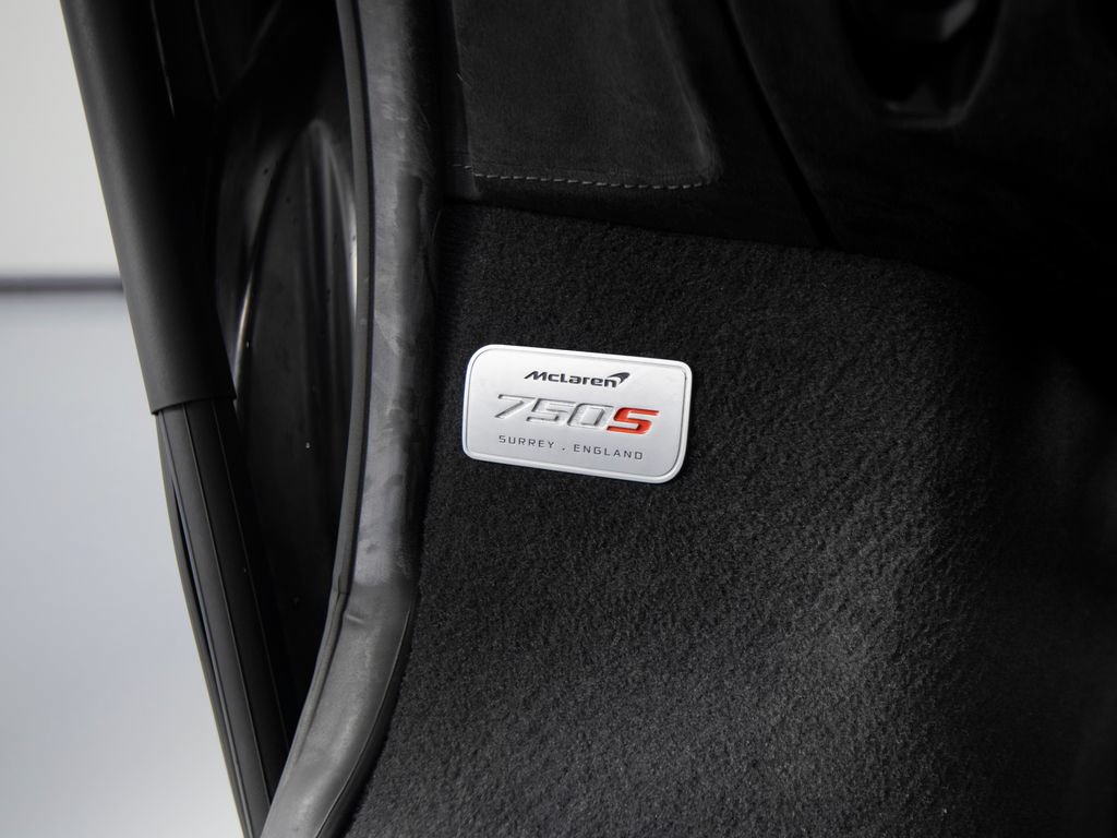 Used 2024 McLaren 750S Spider photo 22