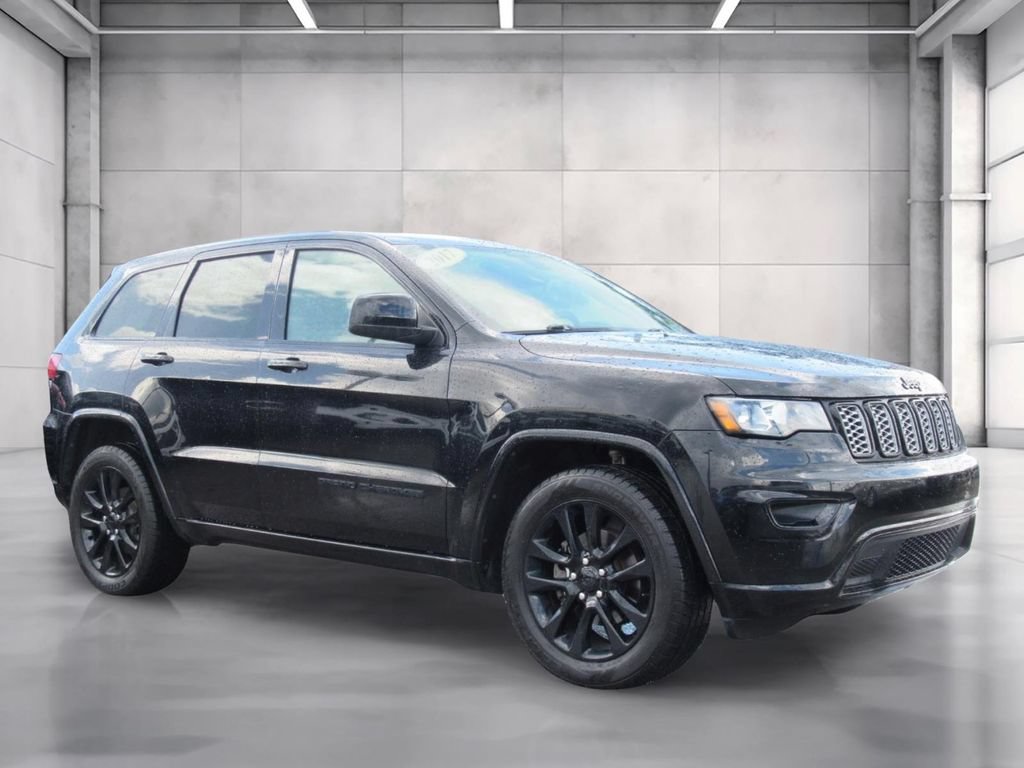 Used 2017 Jeep Grand Cherokee Altitude