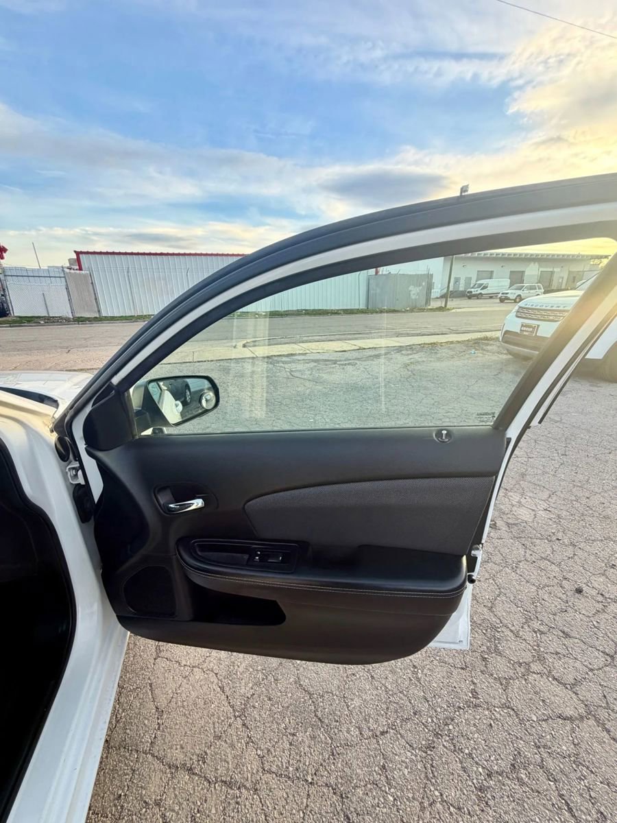 2012 Dodge Avenger SE