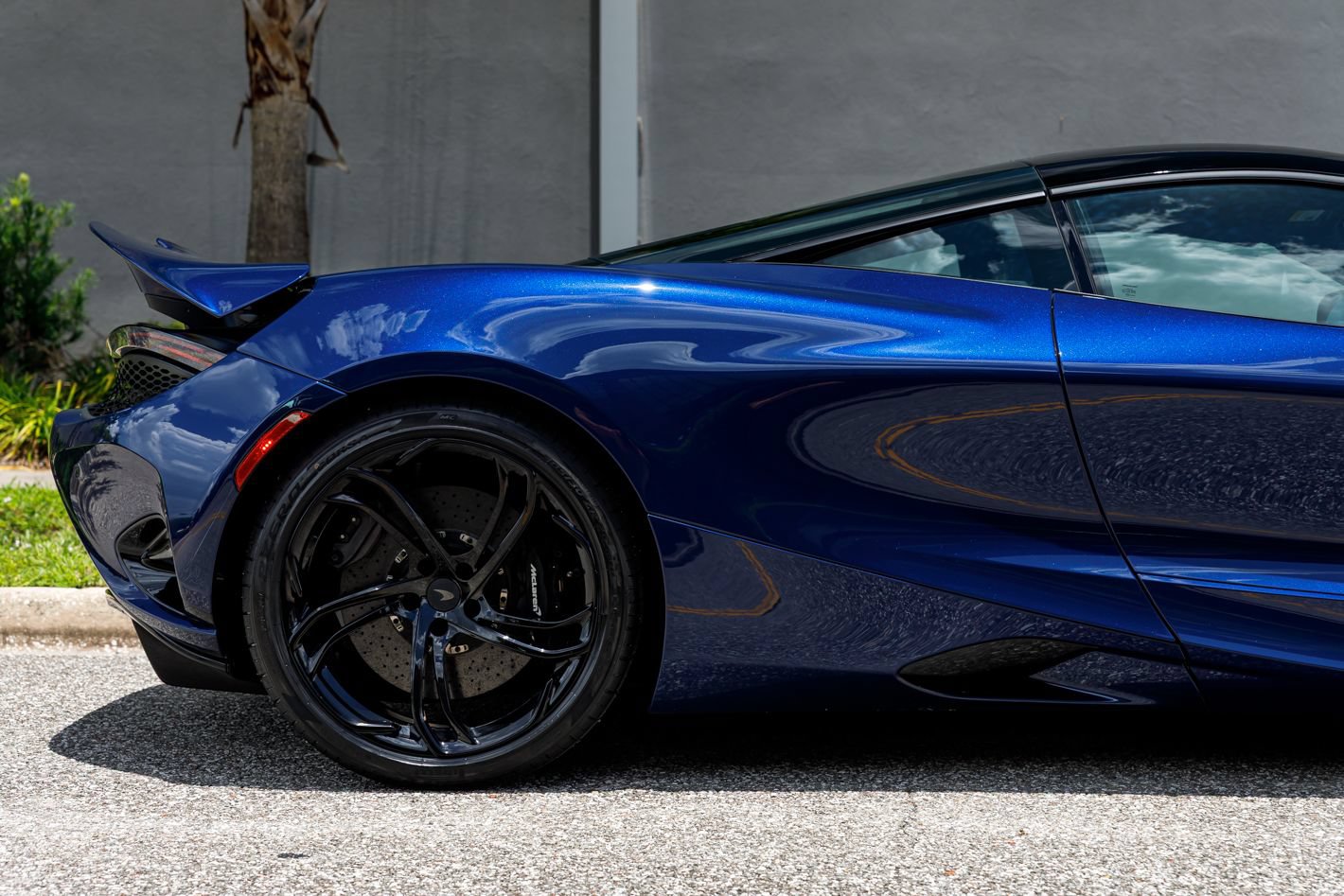 Used 2025 McLaren 750S photo 13