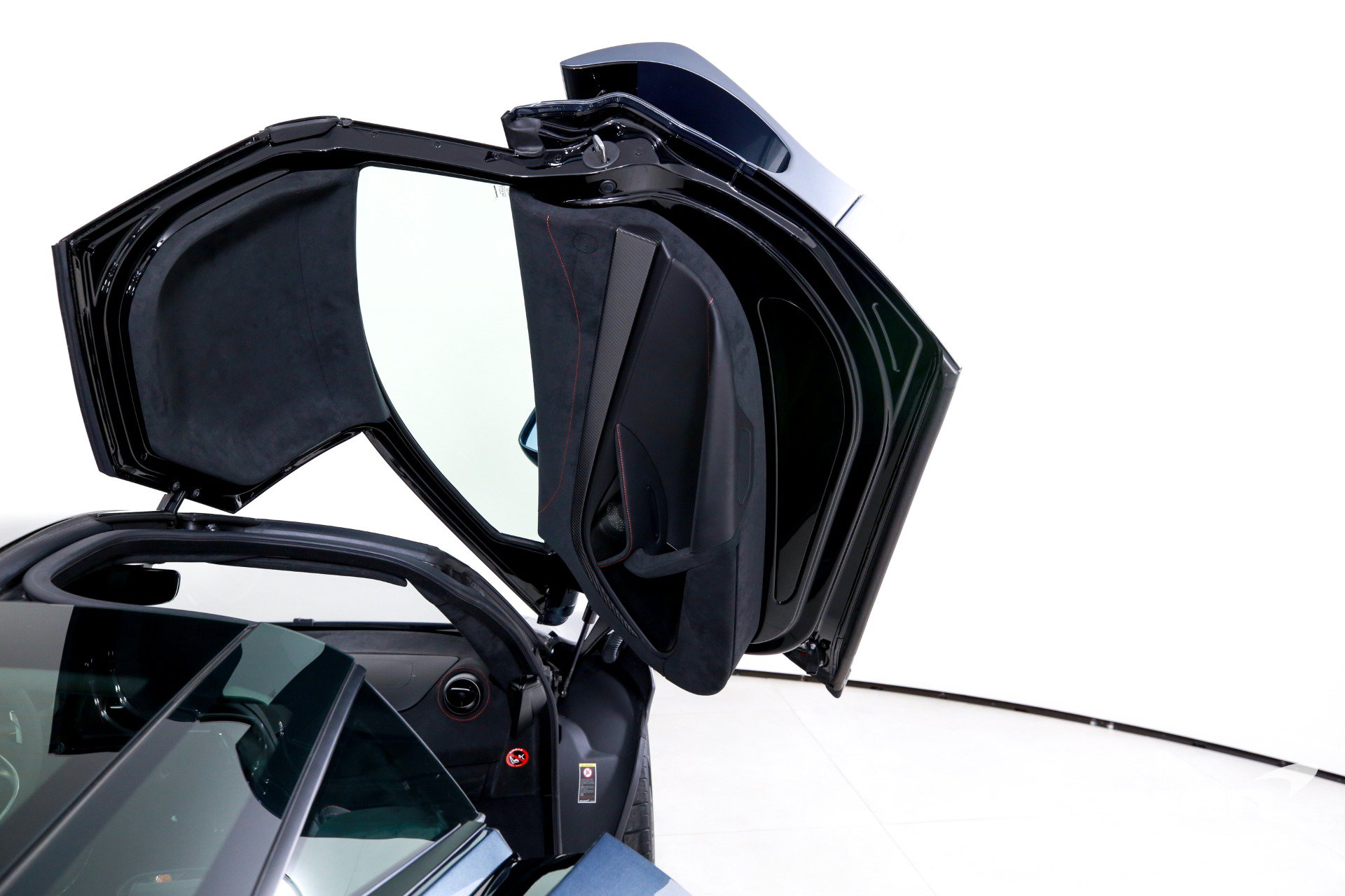 Used 2025 McLaren 750S photo 17