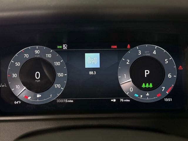 2026 Land Rover Range Rover Velar Dynamic SE