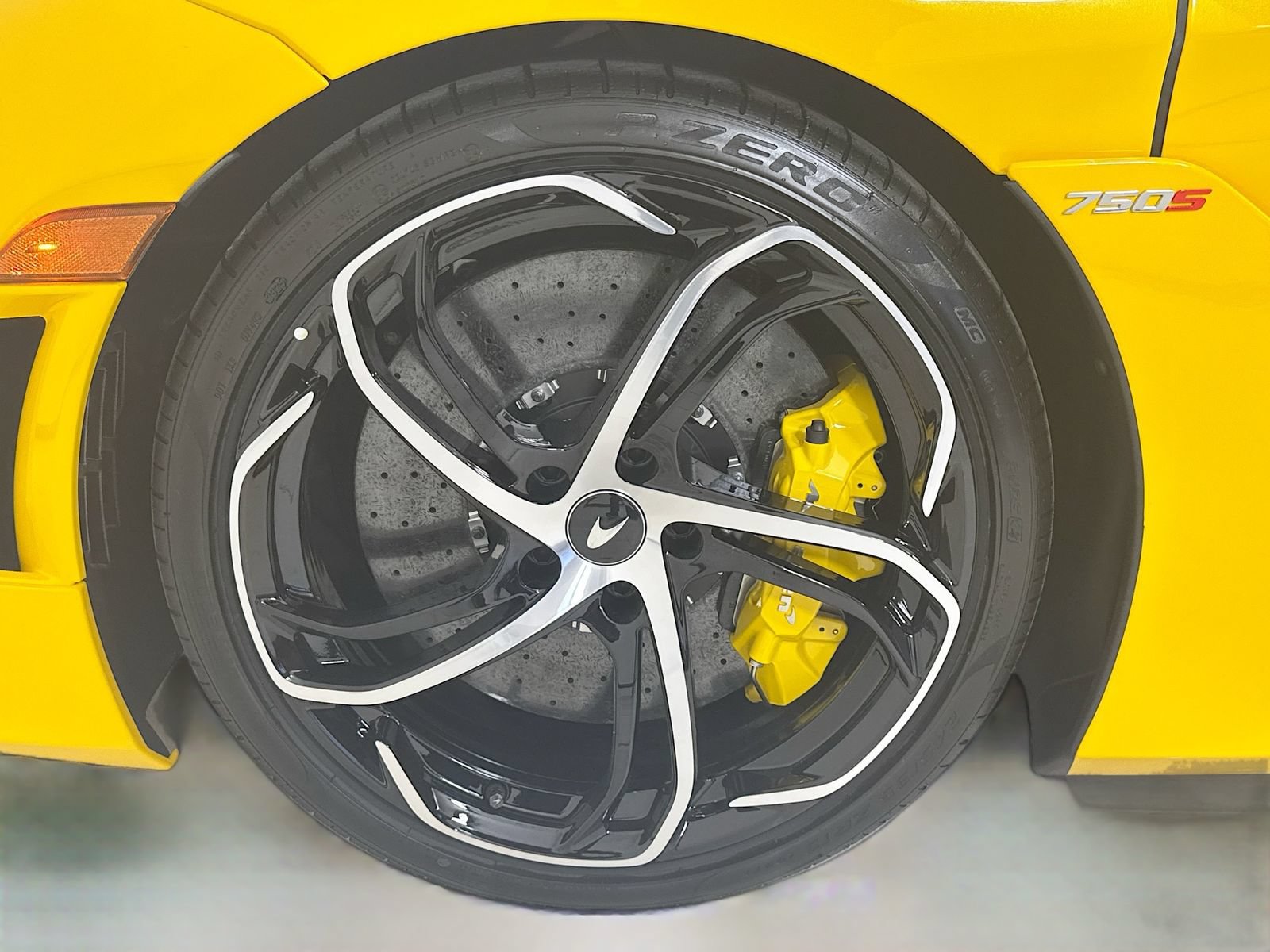 New 2026 McLaren 750S Spider photo 9