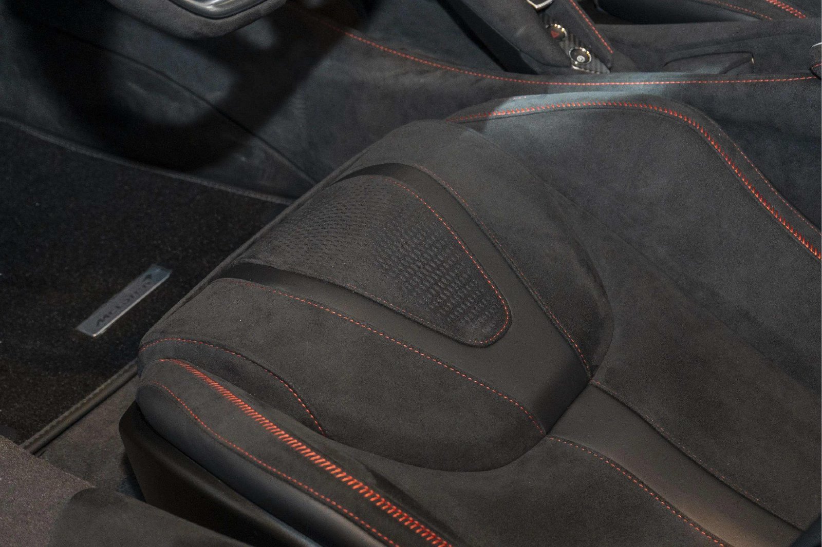 New 2027 McLaren 750S photo 21