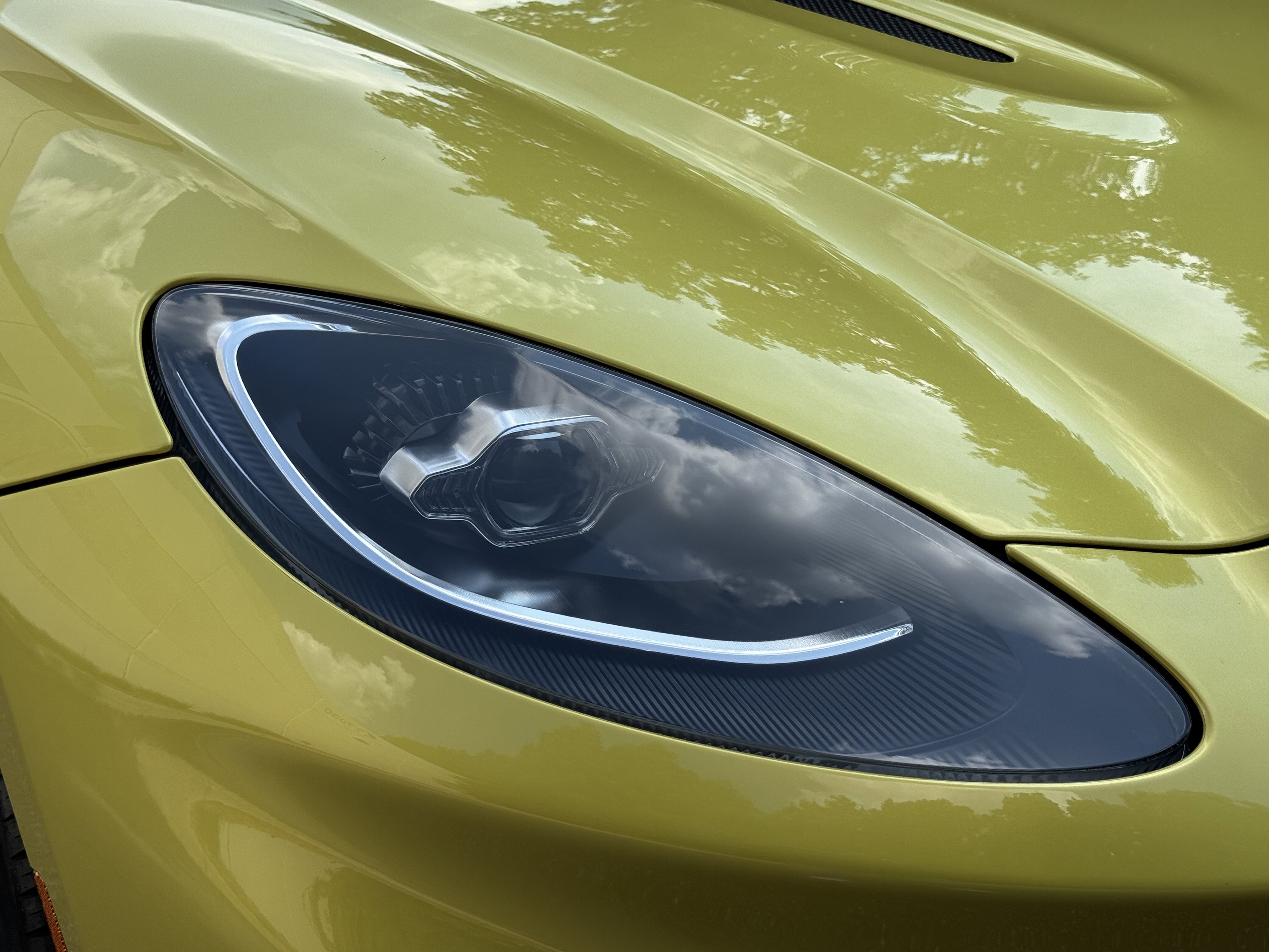 2021 Aston Martin DBX