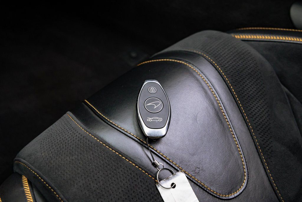 Used 2019 McLaren 720S Performance photo 13