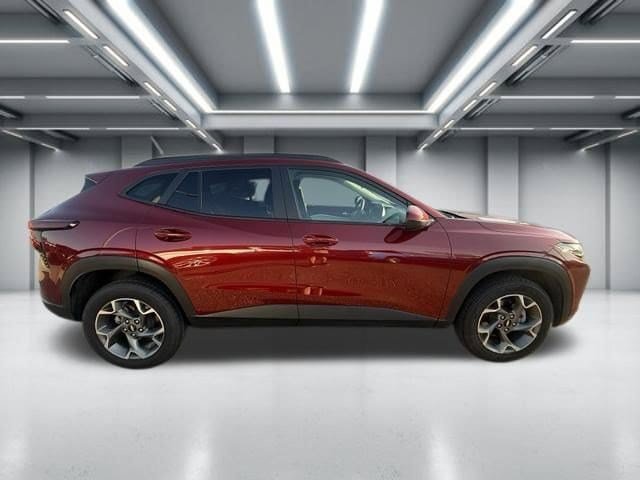 Used 2024 Chevrolet Trax LT