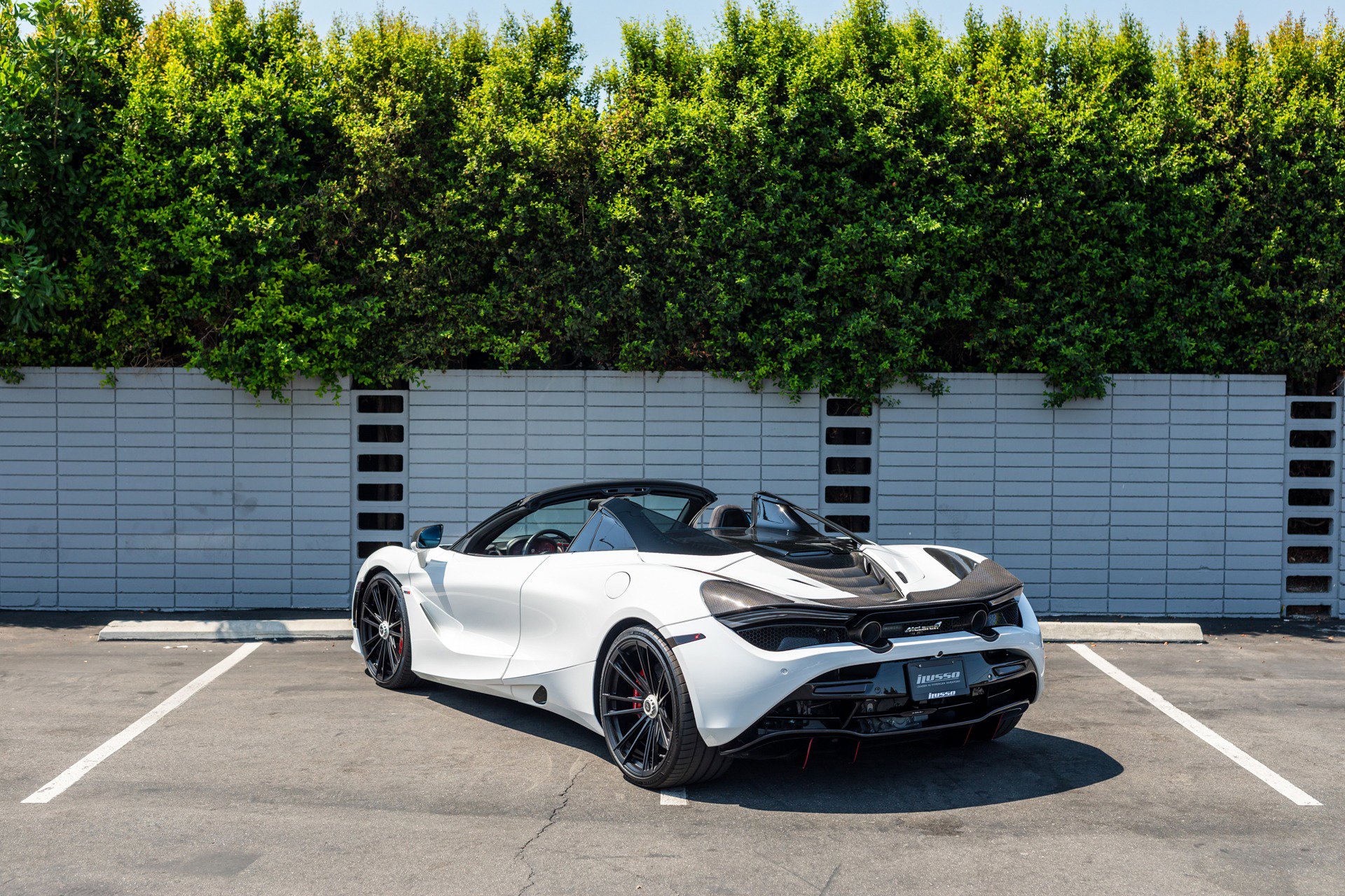 Used 2020 McLaren 720S Performance photo 39