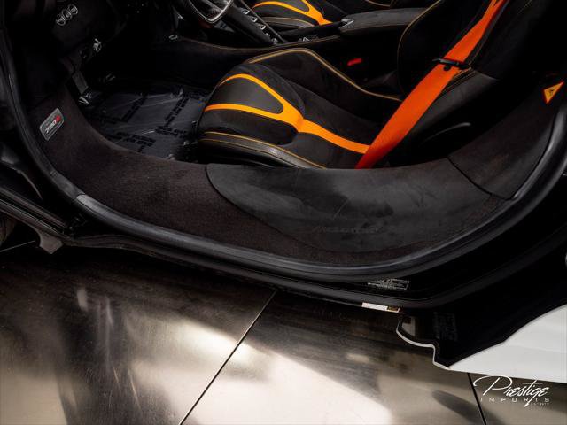 Used 2020 McLaren 720S Performance photo 38